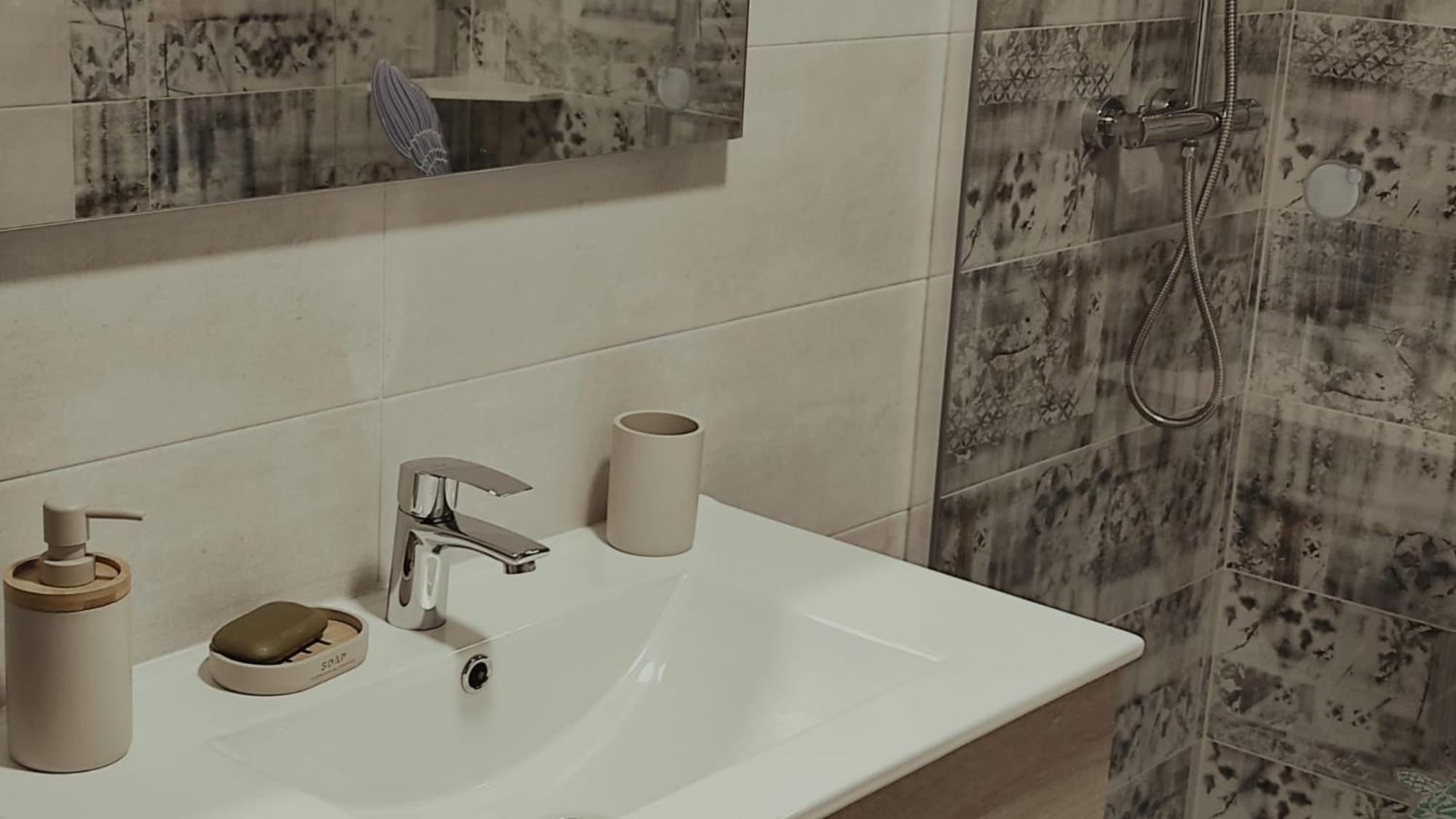 Apartamento Centrico Y Amplio Piso En *